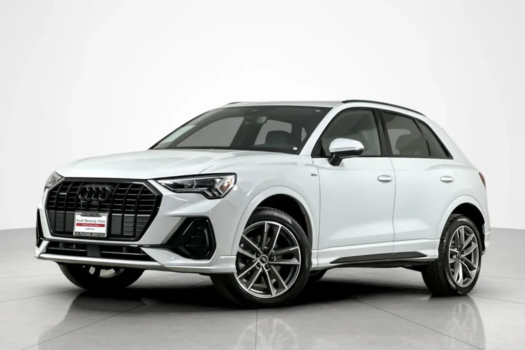 2025 Audi Q3 S line Premium 45 TFSI photo 1