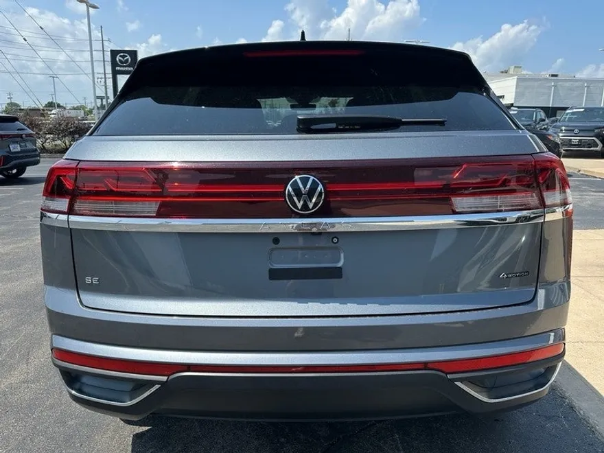 2025 Volkswagen Atlas Cross Sport SE photo 1