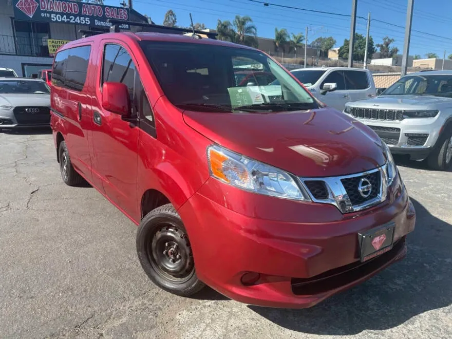 2019 Nissan NV200 SV photo 1
