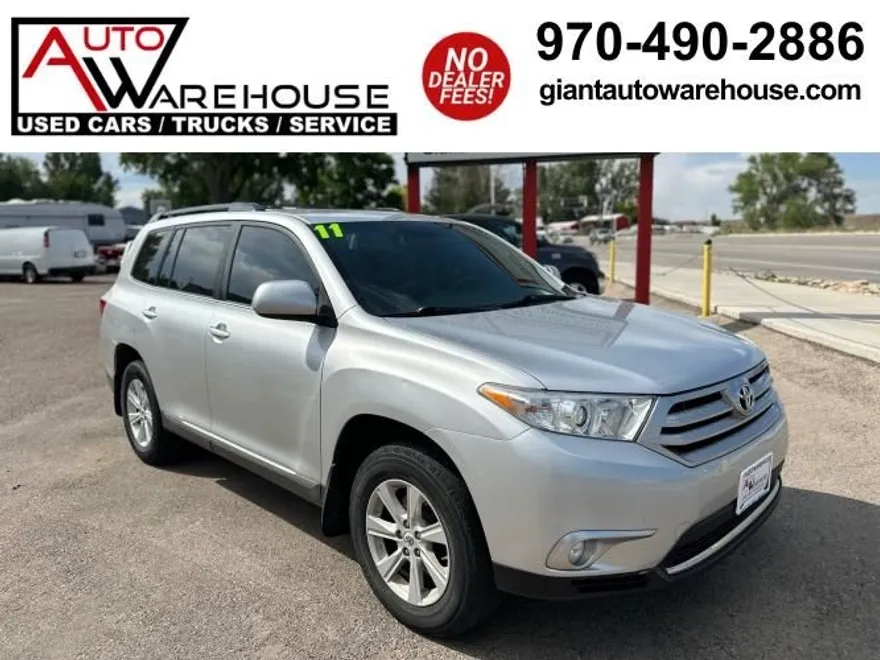 2011 Toyota Highlander Base photo 1