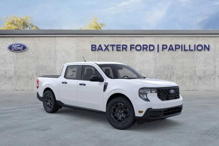 2025 Ford Maverick XLT photo 1