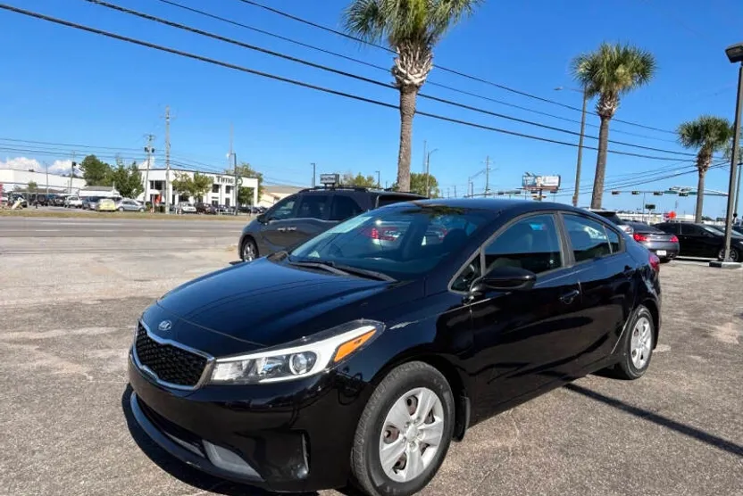 2018 Kia Forte LX Base photo 1