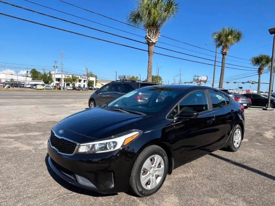 2018 Kia Forte LX Base photo 1