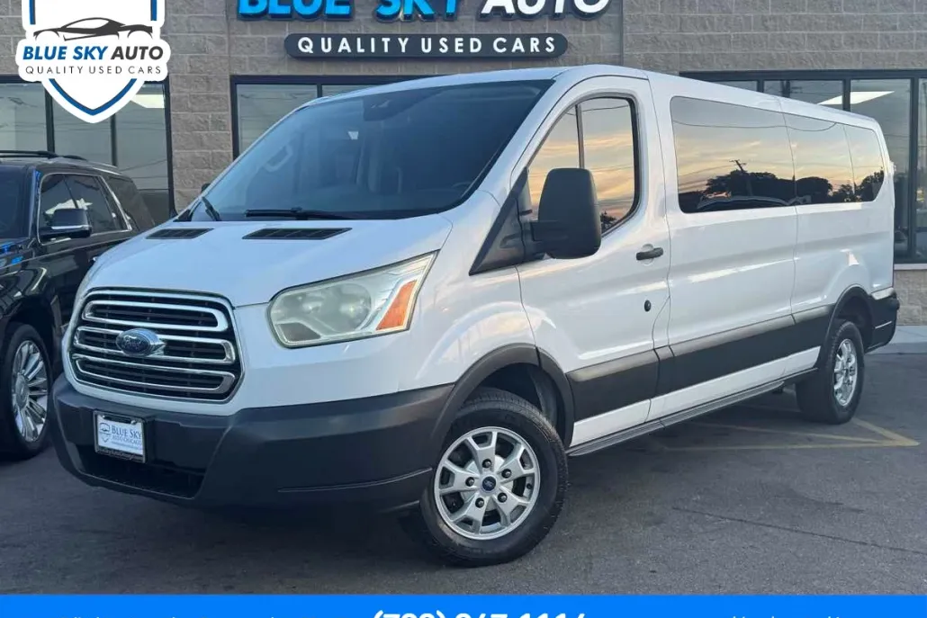 2015 Ford Transit XLT photo 1