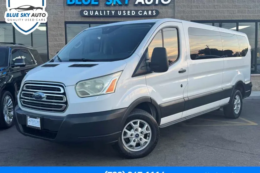 2015 Ford Transit XLT photo 1