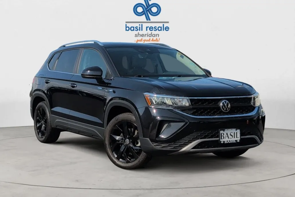 2022 Volkswagen Taos SE photo 1