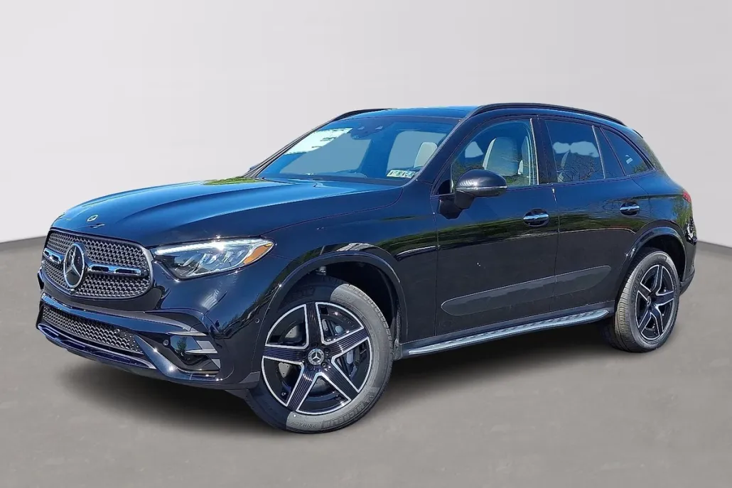 2025 Mercedes Benz GLC 300 4MATIC photo 1