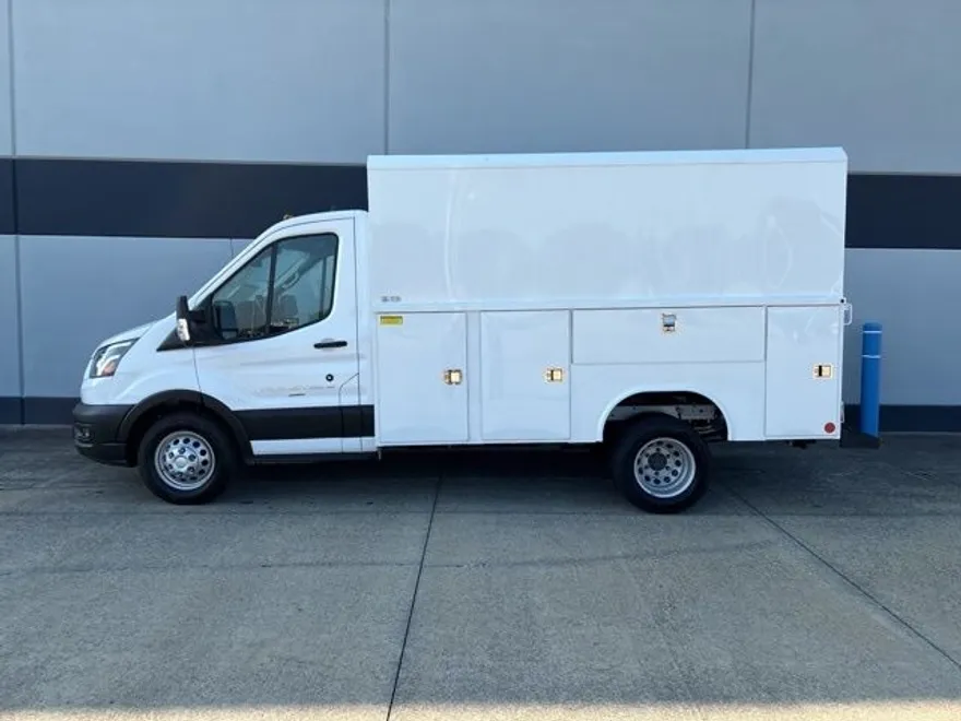 2024 Ford Transit photo 1