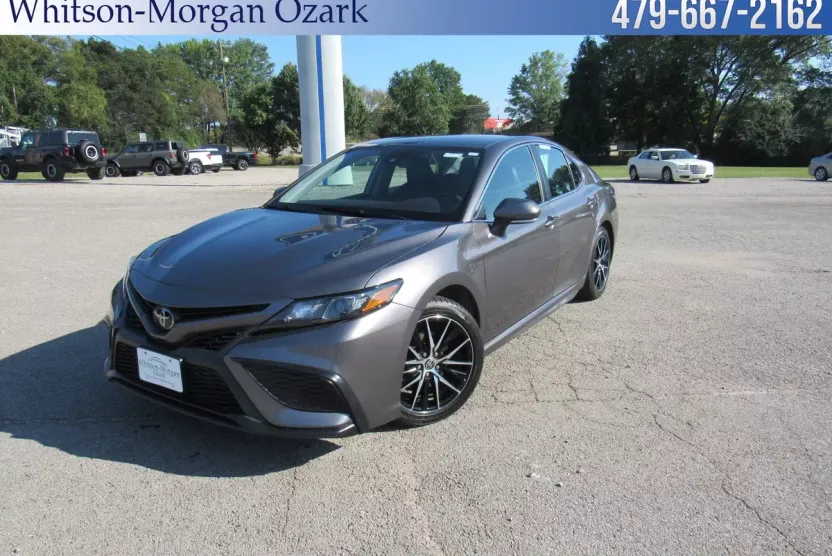 2023 Toyota Camry SE photo 1
