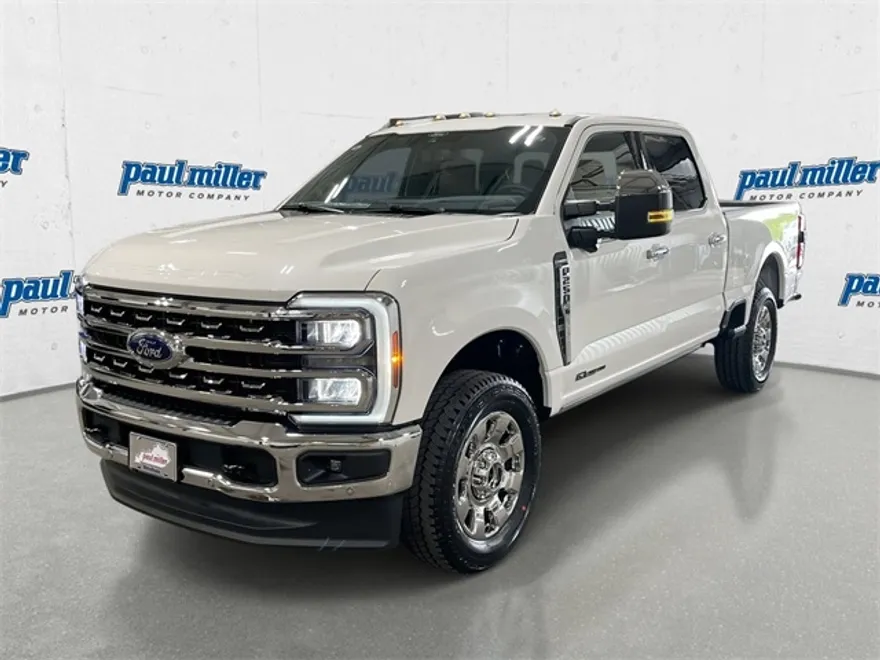 2025 Ford F-250 Lariat photo 1
