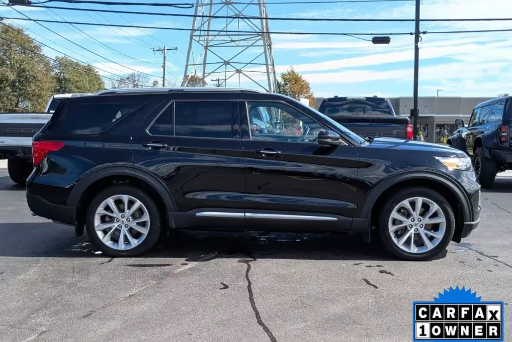 2022 Ford Explorer Platinum photo 1