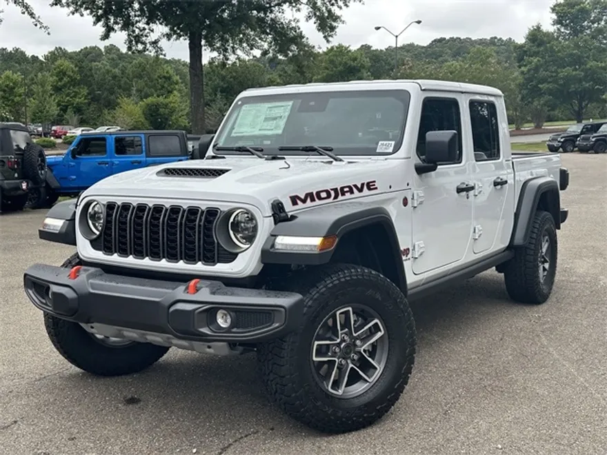 2025 Jeep Gladiator Mojave photo 1
