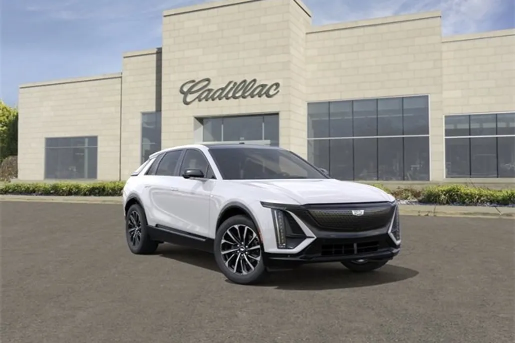 2025 Cadillac Lyriq Sport photo 1