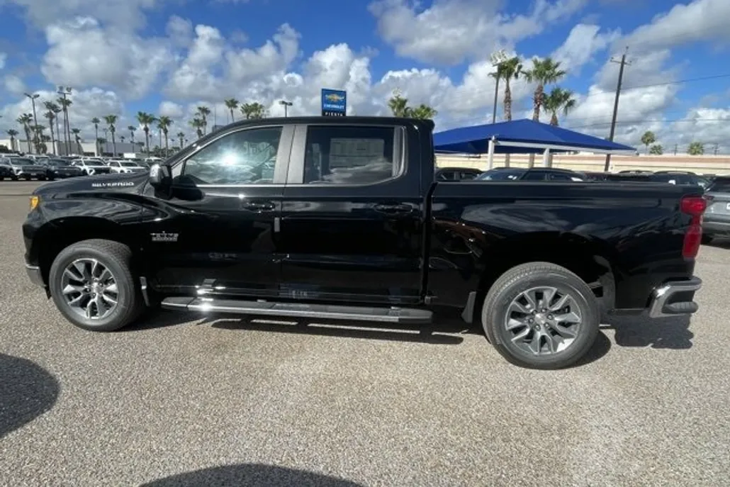 2026 Chevrolet Silverado 1500 LT photo 1