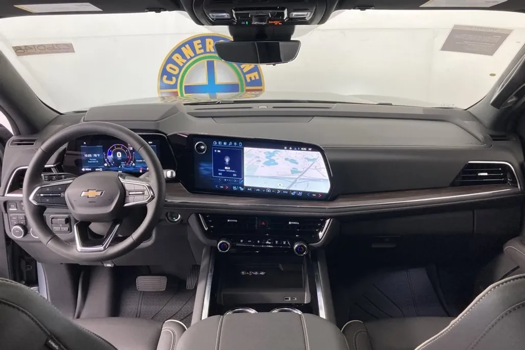 2026 Chevrolet Suburban Premier photo 1