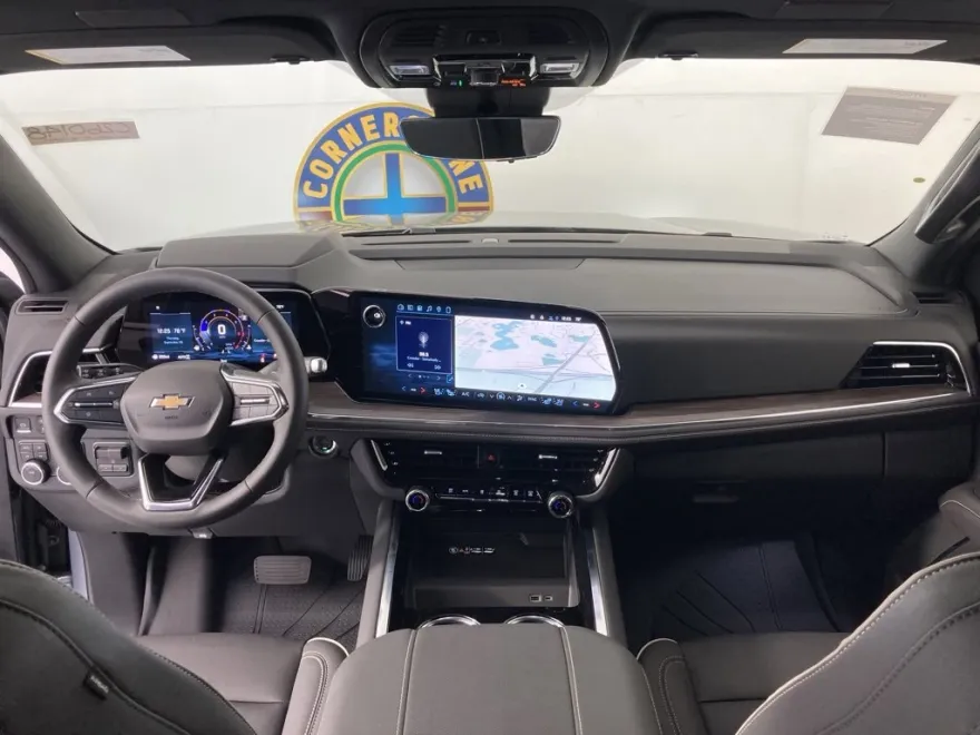2026 Chevrolet Suburban Premier photo 1