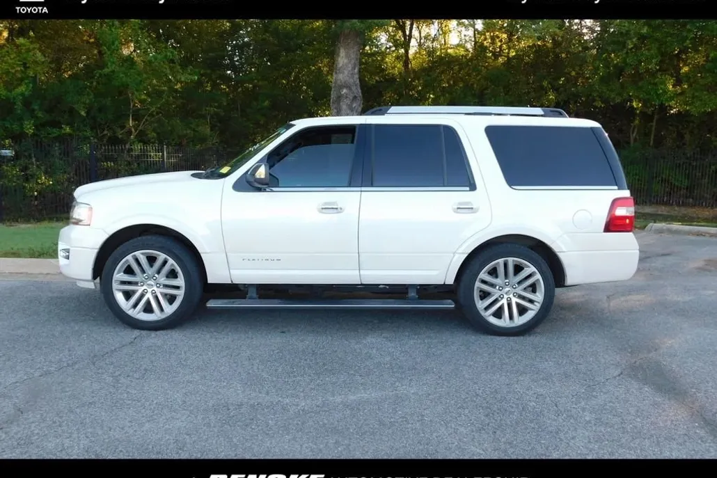 2017 Ford Expedition Platinum photo 1