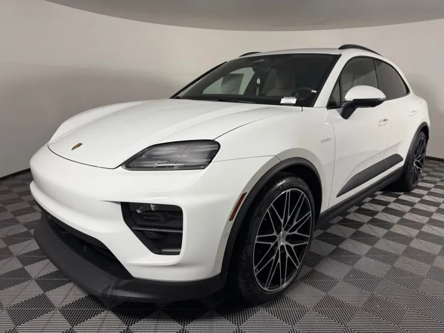 2025 Porsche Macan Electric 4 photo 1