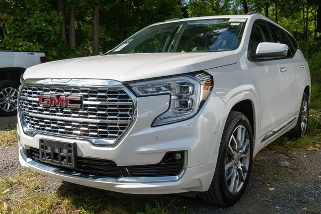 2022 Gmc Terrain Denali photo 1
