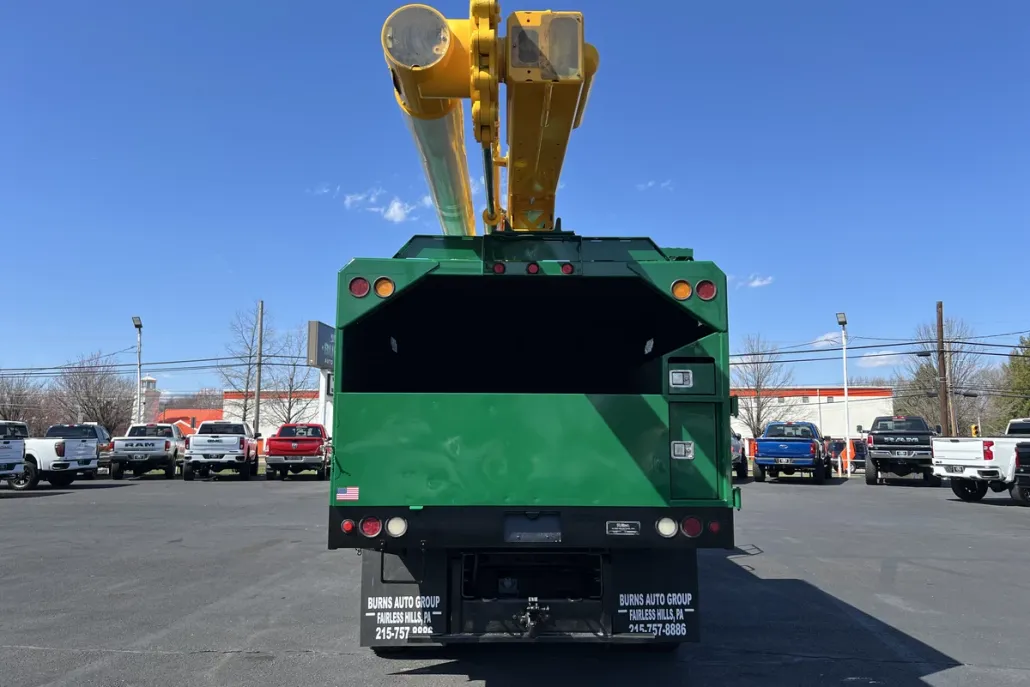 2015 Ford F-750 photo 1