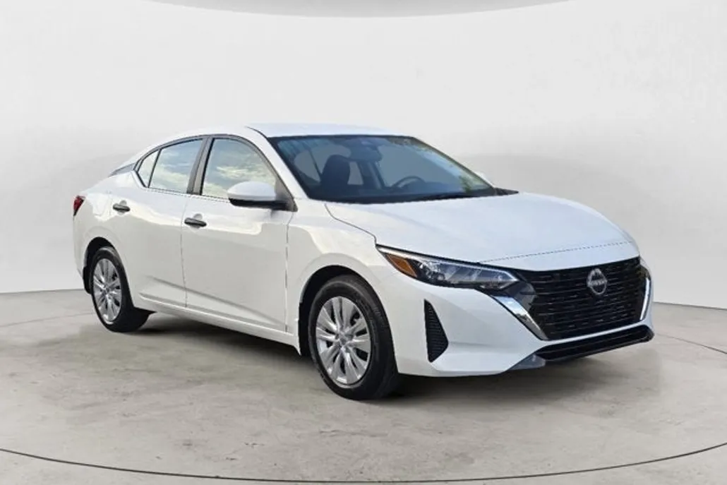 2025 Nissan Sentra S photo 1