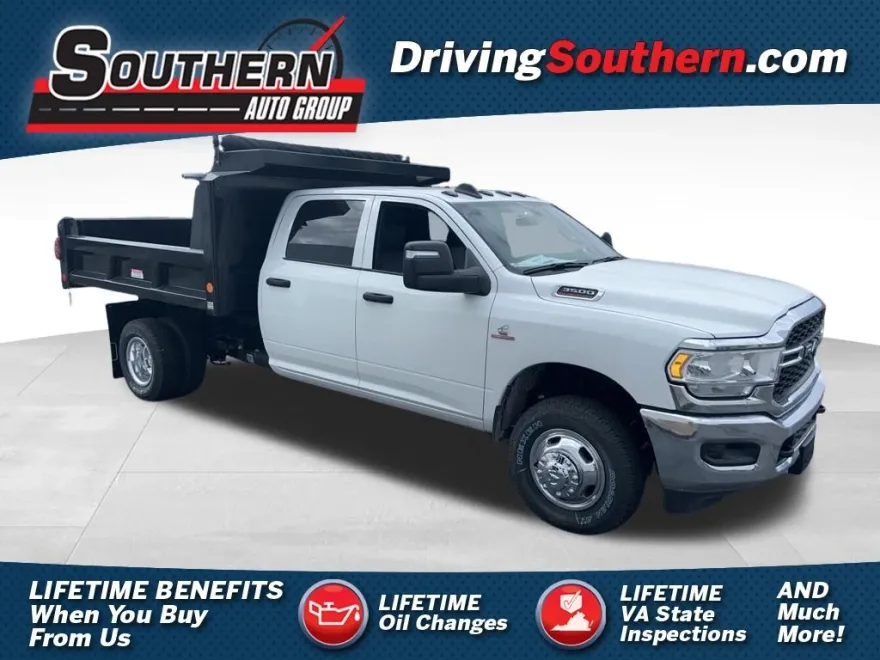 2024 Ram 3500 Tradesman photo 1