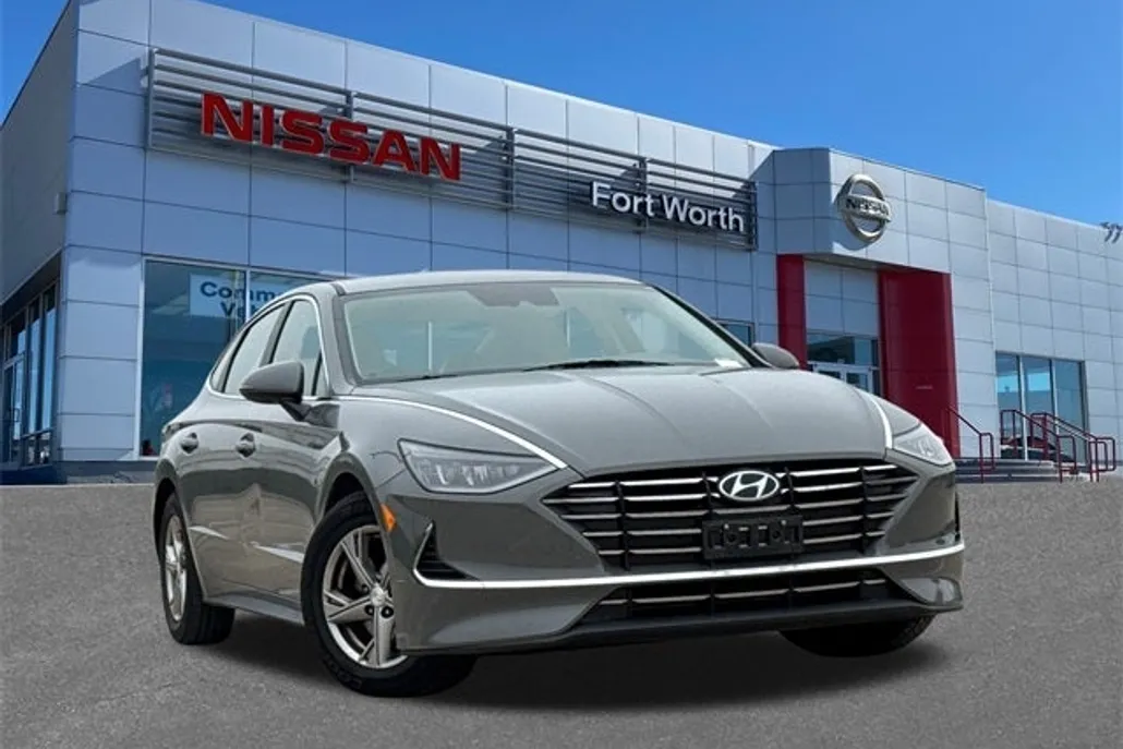 2023 Hyundai Sonata SE photo 1