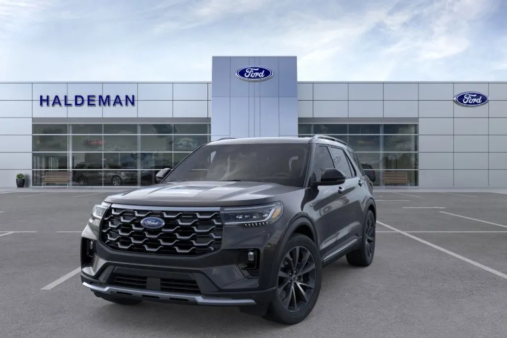 2025 Ford Explorer Platinum photo 1