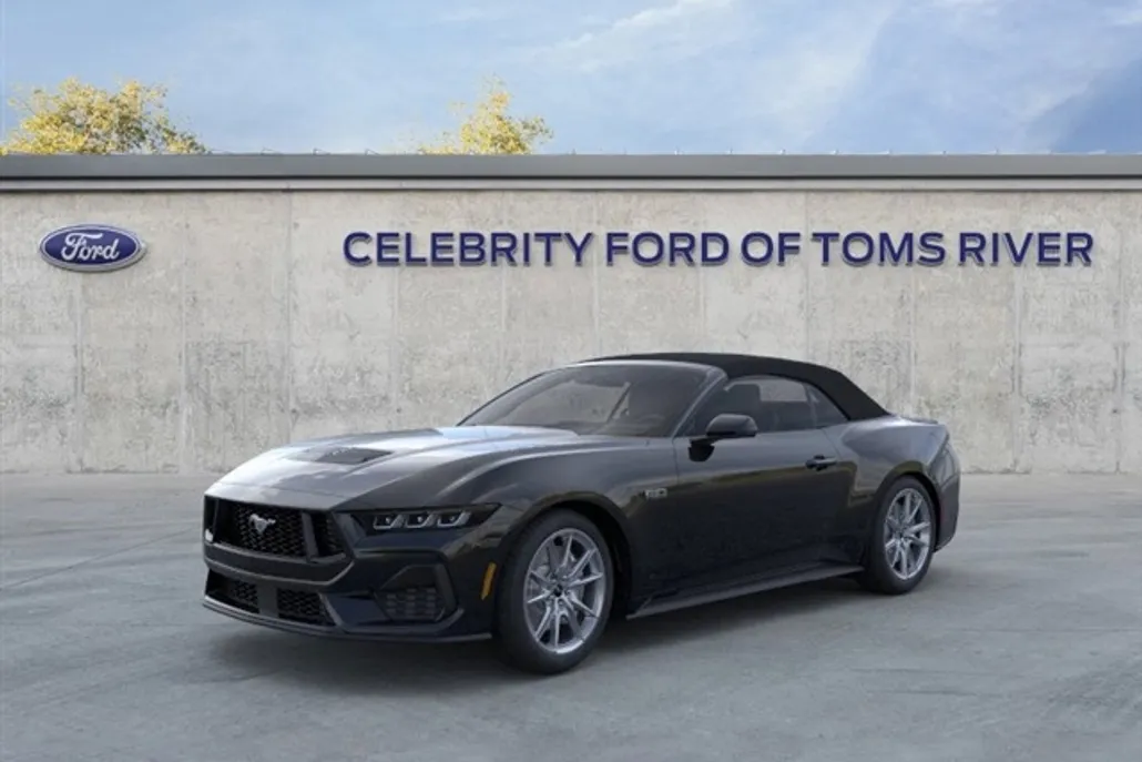 2025 Ford Mustang GT photo 1