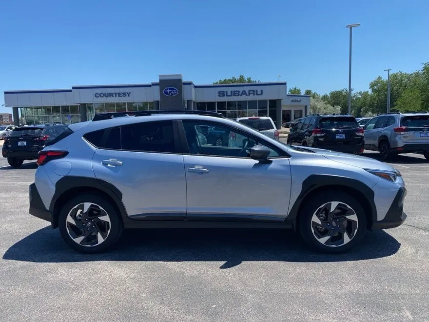 2024 Subaru Crosstrek Limited photo 1