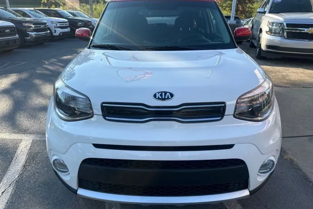 2017 Kia Soul Plus photo 1