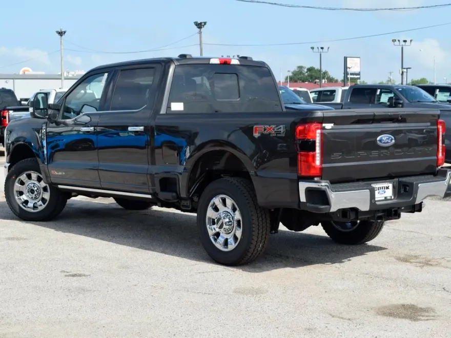 2025 Ford F-250 photo 1