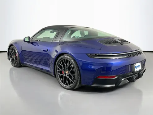 2025 Porsche 911 Targa 4 GTS photo 4
