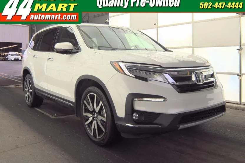 2022 Honda Pilot Touring photo 1