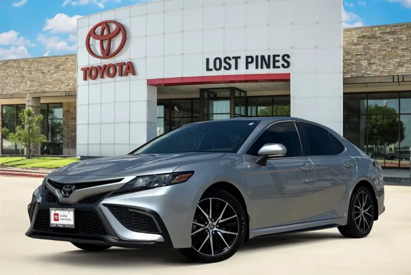 2023 Toyota Camry SE photo 1