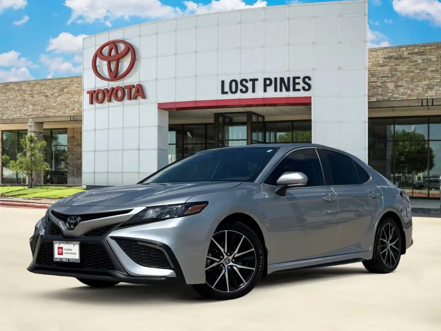 2023 Toyota Camry SE photo 1