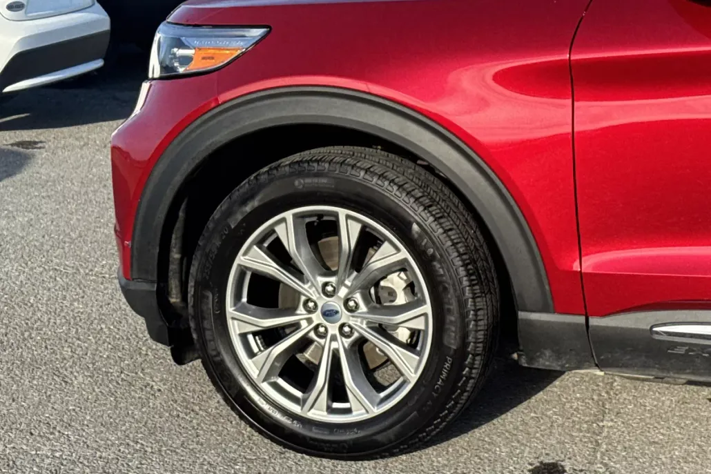 2022 Ford Explorer Limited photo 1