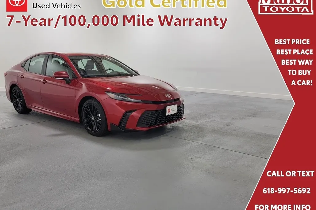 2025 Toyota Camry SE photo 1