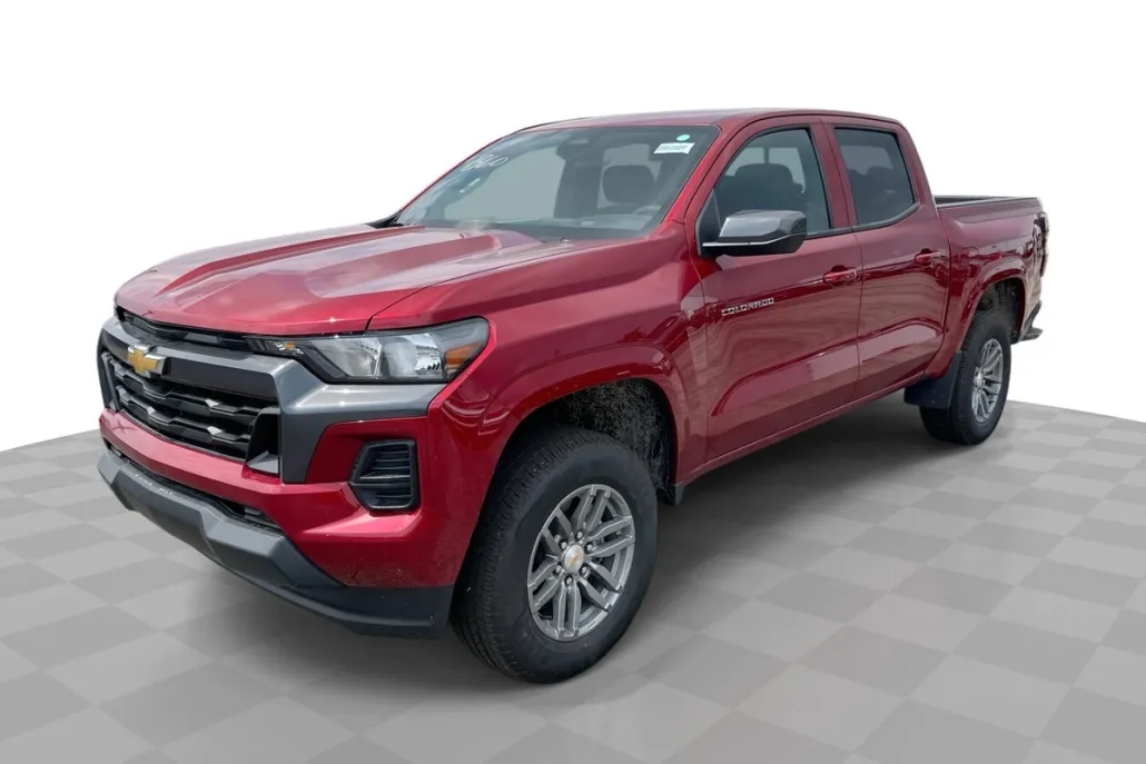 2025 Chevrolet Colorado Work Truck LT photo 1