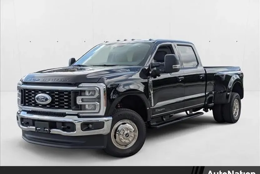 2026 Ford F-350 XLT photo 1