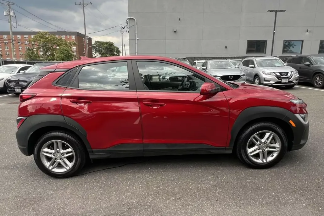 2022 Hyundai Kona SE photo 1