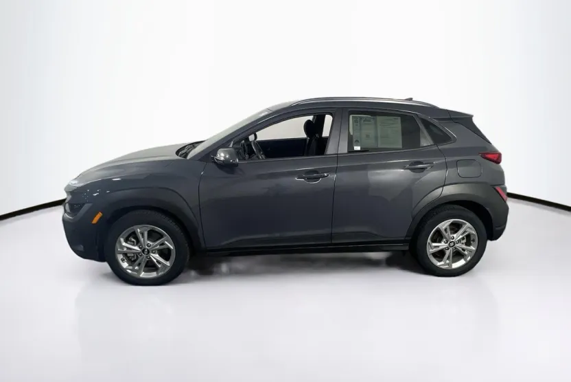 2023 Hyundai Kona SEL photo 1