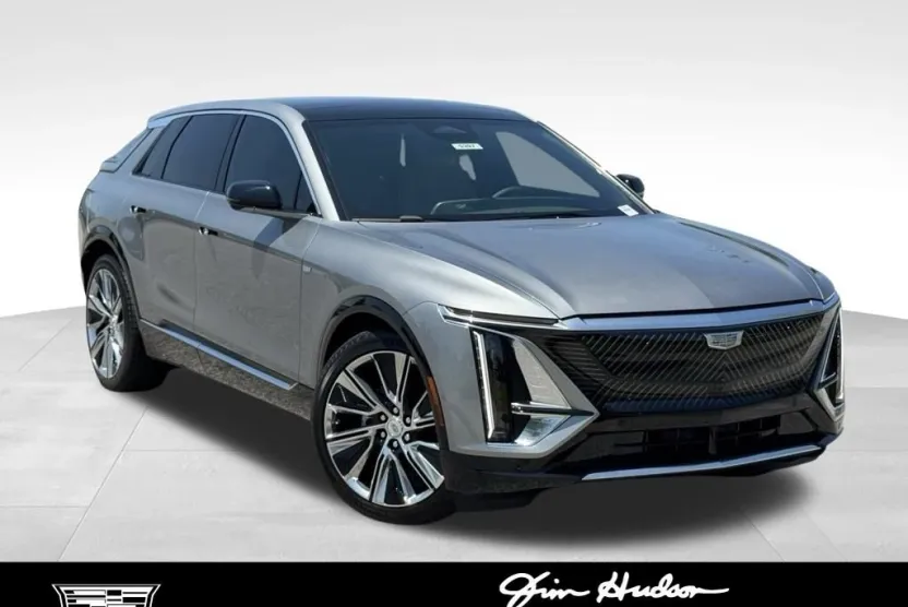 2025 Cadillac Lyriq Luxury photo 1