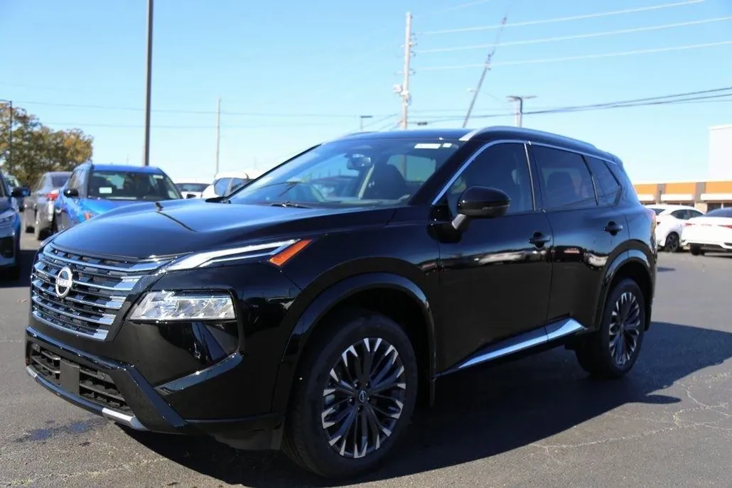 2025 Nissan Rogue Platinum photo 1