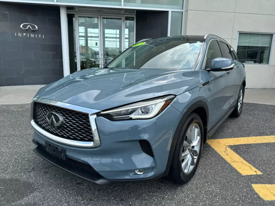 2022 Infiniti QX50 Essential AWD photo 1