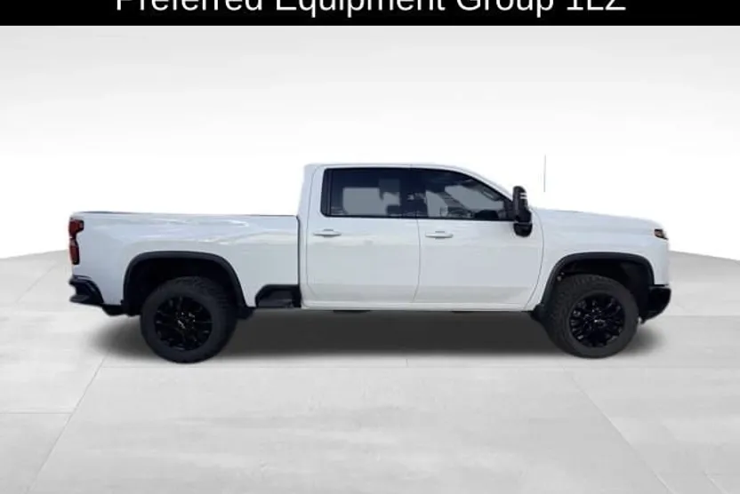 2025 Chevrolet Silverado 3500HD LTZ photo 1