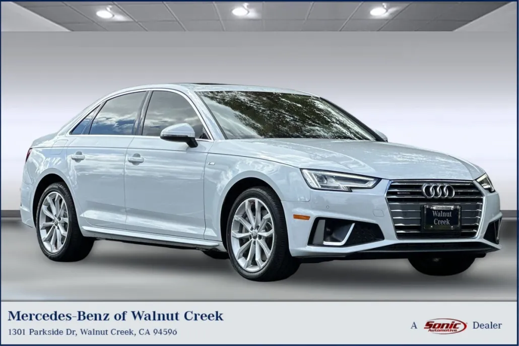 2019 Audi A4 Premium Plus 45 TFSI Quattro photo 1