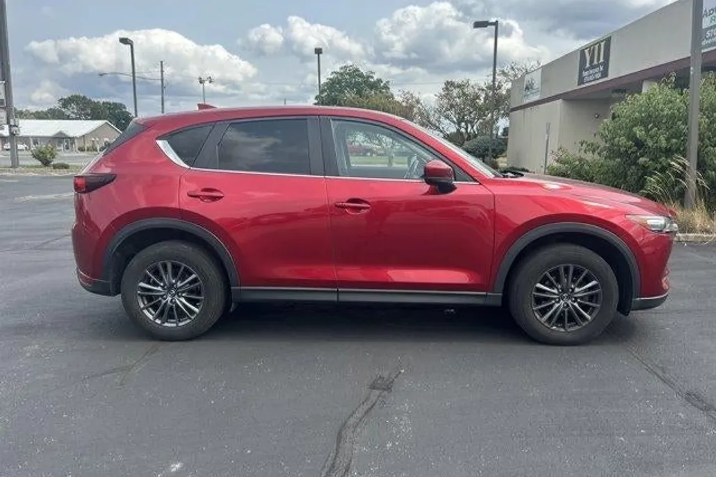 2019 Mazda CX-5 Touring photo 1