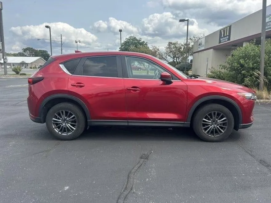 2019 Mazda CX-5 Touring photo 1