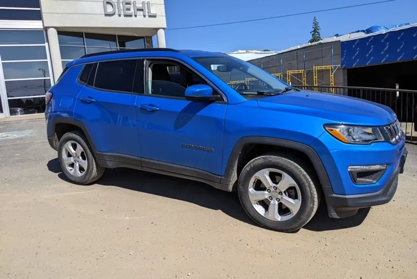 2019 Jeep Compass Latitude photo 1